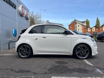 SPOTICAR Abarth 500e 500 E 42kwh Auto 2dr Used Car - Saloon Electric White - Colchester - 1200554447_2