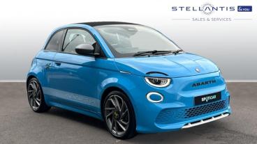 SPOTICAR Abarth 500e 500 E 42kwh Auto 2dr Used Car - Saloon Electric Blue - Bristol - 1200556629_1