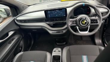 SPOTICAR Abarth 500e 500 E 42kwh Auto 2dr Used Car - Saloon Electric Black - Sale - 1200562355_4