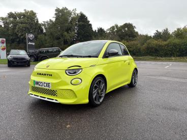 SPOTICAR Abarth 500e 42kwh Turismo Auto 3dr Used Car - Saloon Electric Green - Kidlington - 1200541705_3