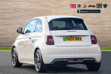 SPOTICAR Abarth 500e 42kwh Turismo Auto 3dr Used Car - Saloon Electric White - Nuneaton - 1200549855_3