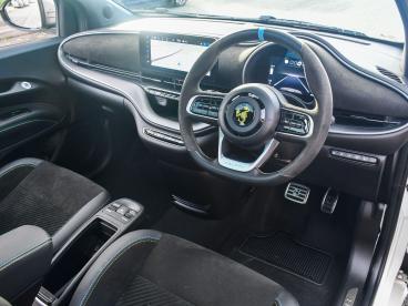 SPOTICAR Abarth 500e 42kwh Turismo Auto 3dr Used Car - Saloon Electric White - Nuneaton - 1200549855_4