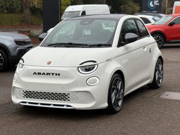 SPOTICAR Abarth 500e 42kwh Turismo Auto 3dr Used Car - Saloon Electric White - Leicester - 1200556802_3