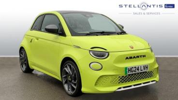 SPOTICAR Abarth 500e 42kwh Turismo Auto 3dr Used Car - Saloon Electric Green - Crawley - 1200573641_1