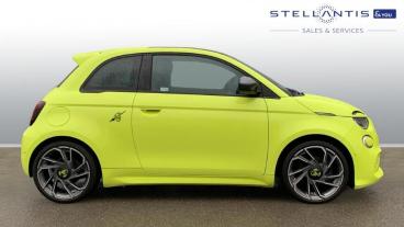 SPOTICAR Abarth 500e 42kwh Turismo Auto 3dr Used Car - Saloon Electric Green - Crawley - 1200573641_2
