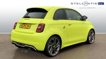 SPOTICAR Abarth 500e 42kwh Turismo Auto 3dr Used Car - Saloon Electric Green - Crawley - 1200573641_3