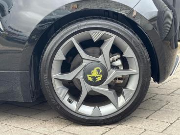 SPOTICAR Abarth 500e 42kwh Auto 2dr Used Car - Saloon Electric Black - Swindon - 1200589940_5
