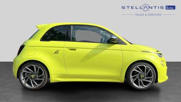 SPOTICAR Abarth 500e 42kwh Turismo Auto 3dr Used Car - Saloon Electric Green - Romford - 1200601602_2