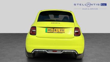 SPOTICAR Abarth 500e 42kwh Turismo Auto 3dr Used Car - Saloon Electric Green - Romford - 1200601602_4