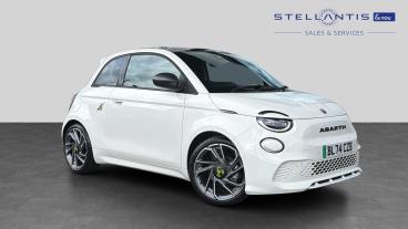 SPOTICAR Abarth 500e 42kwh Turismo Auto 3dr Used Car - Saloon Electric White - London - 1200607743_1