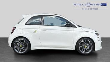 SPOTICAR Abarth 500e 42kwh Turismo Auto 3dr Used Car - Saloon Electric White - London - 1200607743_2