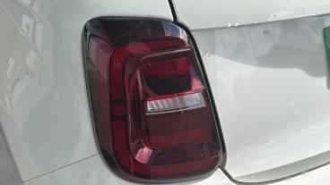 SPOTICAR Abarth 500e 42kwh Turismo Auto 3dr Used Car - Saloon Electric White - London - 1200607743_5