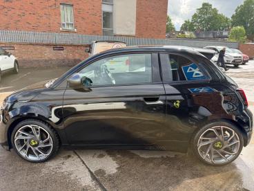 SPOTICAR Abarth 500e 42kwh Turismo Auto 3dr Used Car - Saloon Electric Black - Warwick - 1200612974_5