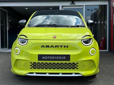 SPOTICAR Abarth 500e 42kwh Turismo Auto 3dr Used Car - Saloon Electric Green - Northampton - 1200614419_3