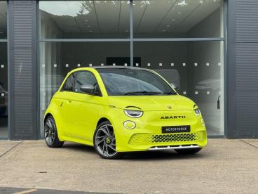 SPOTICAR Abarth 500e 42kwh Turismo Auto 3dr Used Car - Saloon Electric Green - Bury St. Edmunds - 1200614465_1