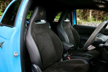 SPOTICAR Abarth 500e 42kwh Scorpionissima Auto 3dr Used Car - Saloon Electric Blue - Warwick - 1200638710_4