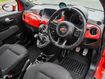 SPOTICAR Abarth 595 1.4 T-jet Euro 6 3dr Used Car - City Car Petrol Red - Nuneaton - 1200550931_3