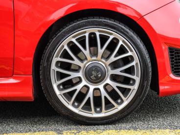 SPOTICAR Abarth 595 1.4 T-jet Euro 6 3dr Used Car - City Car Petrol Red - Nuneaton - 1200550931_4