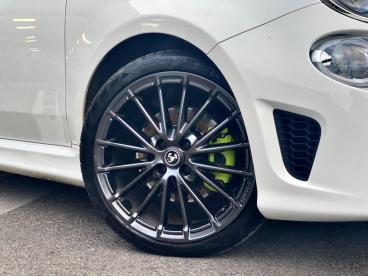 SPOTICAR Abarth 595 1.4 T-jet Euro 6 3dr Used Car - City Car Petrol White - Cheltenham - 1200555901_3