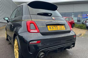 SPOTICAR Abarth 595 1.4 T-jet Scorpioneoro Euro 6 3dr Used Car - City Car Petrol Black - Swindon - 1200569212_4