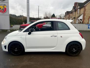 SPOTICAR Abarth 595 1.4 T-jet F595 Pista Euro 6 3dr Used Car - City Car Petrol White - Chippenham - 1200572031_5