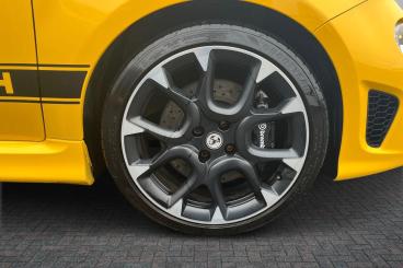 SPOTICAR Abarth 595 1.4 T-jet Competizione 70th Euro 6 3dr Used Car - City Car Petrol Yellow - Peterborough - 1200583056_5