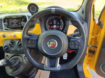 SPOTICAR Abarth 595 1.4 T-jet Euro 6 3dr Used Car - City Car Petrol Yellow - Aylesbury - 1200595688_3