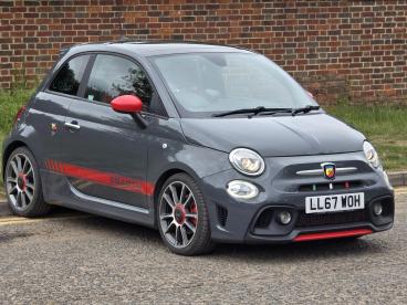 SPOTICAR Abarth 595 1.4 T-jet Turismo Euro 6 3dr Used Car - City Car Petrol Grey - Hemel Hempstead - 1200607739_1