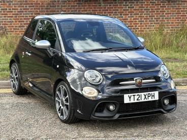 SPOTICAR Abarth 595 1.4 T-jet Turismo 70th Euro 6 3dr Used Car - City Car Petrol Black - Hemel Hempstead - 1200613188_1