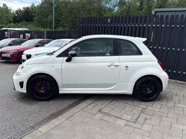 SPOTICAR Abarth 595 1.4 T-jet F595 Pista Euro 6 3dr Used Car - City Car Petrol White - Swindon - 1200614035_5