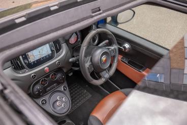 SPOTICAR Abarth 595 1.4 T-jet Competizione 70th Auto Euro 6 3dr Used Car - City Car Petrol Blue - Nuneaton - 1200636693_4