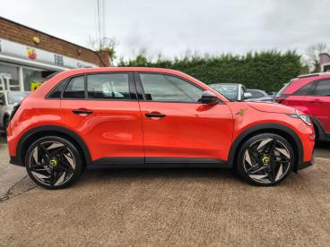 SPOTICAR Abarth 600e 54kwh Auto 5dr Used Car - Suv Electric Orange - Warwick - 1200553532_5