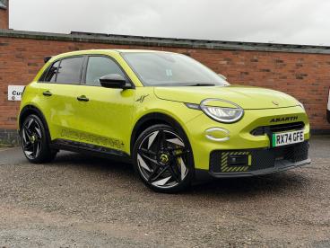 SPOTICAR Abarth 600e 54kwh Scorpionissima Auto 5dr Used Car - Suv Electric Green - Warwick - 1200577131_1