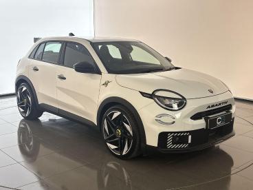 SPOTICAR Abarth 600e 54kwh Auto 5dr Used Car - Suv Electric White - Croxdale - 1200603606_5