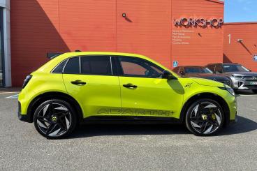 SPOTICAR Abarth 600e 54kwh Scorpionissima Auto 5dr Used Car - Suv Electric Green - Exeter - 1200619440_2