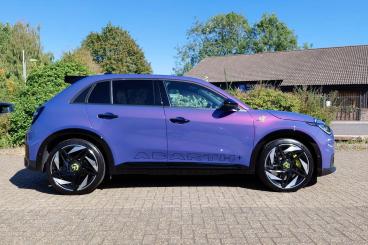 SPOTICAR Abarth 600e 54kwh Scorpionissima Auto 5dr Used Car - Suv Electric Purple - Fareham - 1200628666_2
