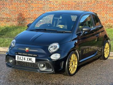 SPOTICAR Abarth 695 1.4 T-jet 75th Anniversario Euro 6 3dr Used Car - City Car Petrol Black - Hemel Hempstead - 1200555606_1