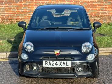 SPOTICAR Abarth 695 1.4 T-jet 75th Anniversario Euro 6 3dr Used Car - City Car Petrol Black - Hemel Hempstead - 1200555606_3