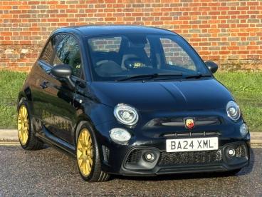 SPOTICAR Abarth 695 1.4 T-jet 75th Anniversario Euro 6 3dr Used Car - City Car Petrol Black - Hemel Hempstead - 1200555606_4