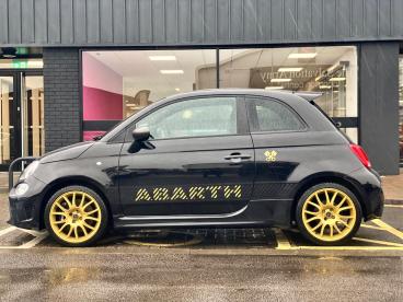SPOTICAR Abarth 695 1.4 T-jet 75th Anniversario Euro 6 3dr Used Car - City Car Petrol Black - Cheltenham - 1200556300_4