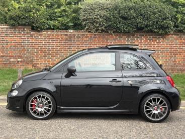 SPOTICAR Abarth 695 1.4 T-jet Turismo Euro 6 3dr Used Car - City Car Petrol Black - Hemel Hempstead - 1200556990_4