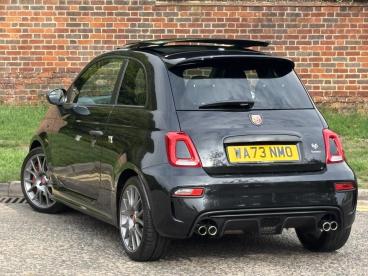 SPOTICAR Abarth 695 1.4 T-jet Turismo Euro 6 3dr Used Car - City Car Petrol Black - Hemel Hempstead - 1200556990_5