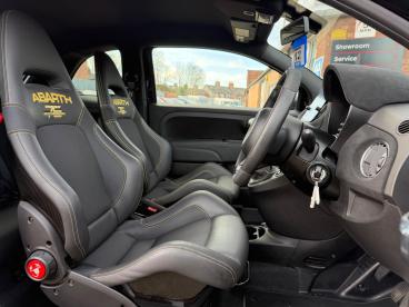 SPOTICAR Abarth 695 1.4 T-jet 75th Anniversario Euro 6 3dr Used Car - City Car Petrol Black - Warwick - 1200569141_4