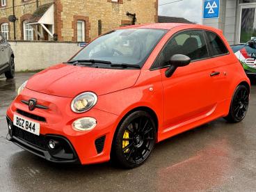SPOTICAR Abarth 695 1.4 T-jet Auto Euro 6 3dr Used Car - City Car Petrol Orange - Chippenham - 1200570175_3