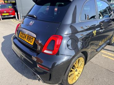 SPOTICAR Abarth 695 1.4 T-jet 75th Anniversario Euro 6 3dr Used Car - City Car Petrol Black - Wakefield - 1200581710_5