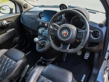 SPOTICAR Abarth 695 1.4 T-jet Euro 6 3dr Used Car - City Car Petrol Grey - Nuneaton - 1200586629_4