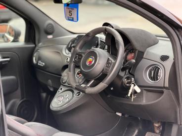 SPOTICAR Abarth 695 1.4 T-jet Competizione Auto Euro 6 3dr Used Car - City Car Petrol Black - Warwick - 1200592744_4