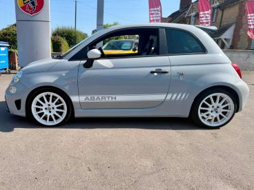SPOTICAR Abarth 695 1.4 T-jet Esseesse Euro 6 3dr Used Car - City Car Petrol Grey - Chippenham - 1200621563_5