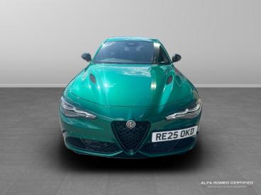 ALFA ROMEO CERTIFIED Alfa Romeo Giulia 2.9 V6 Bi-turbo Quadrifoglio Auto Euro 6 (s/s) 4dr Used Car - Saloon Petrol Green - Slough - 509131_2