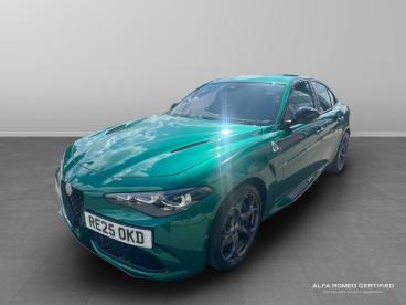 ALFA ROMEO CERTIFIED Alfa Romeo Giulia 2.9 V6 Bi-turbo Quadrifoglio Auto Euro 6 (s/s) 4dr Used Car - Saloon Petrol Green - Slough - 509131_3